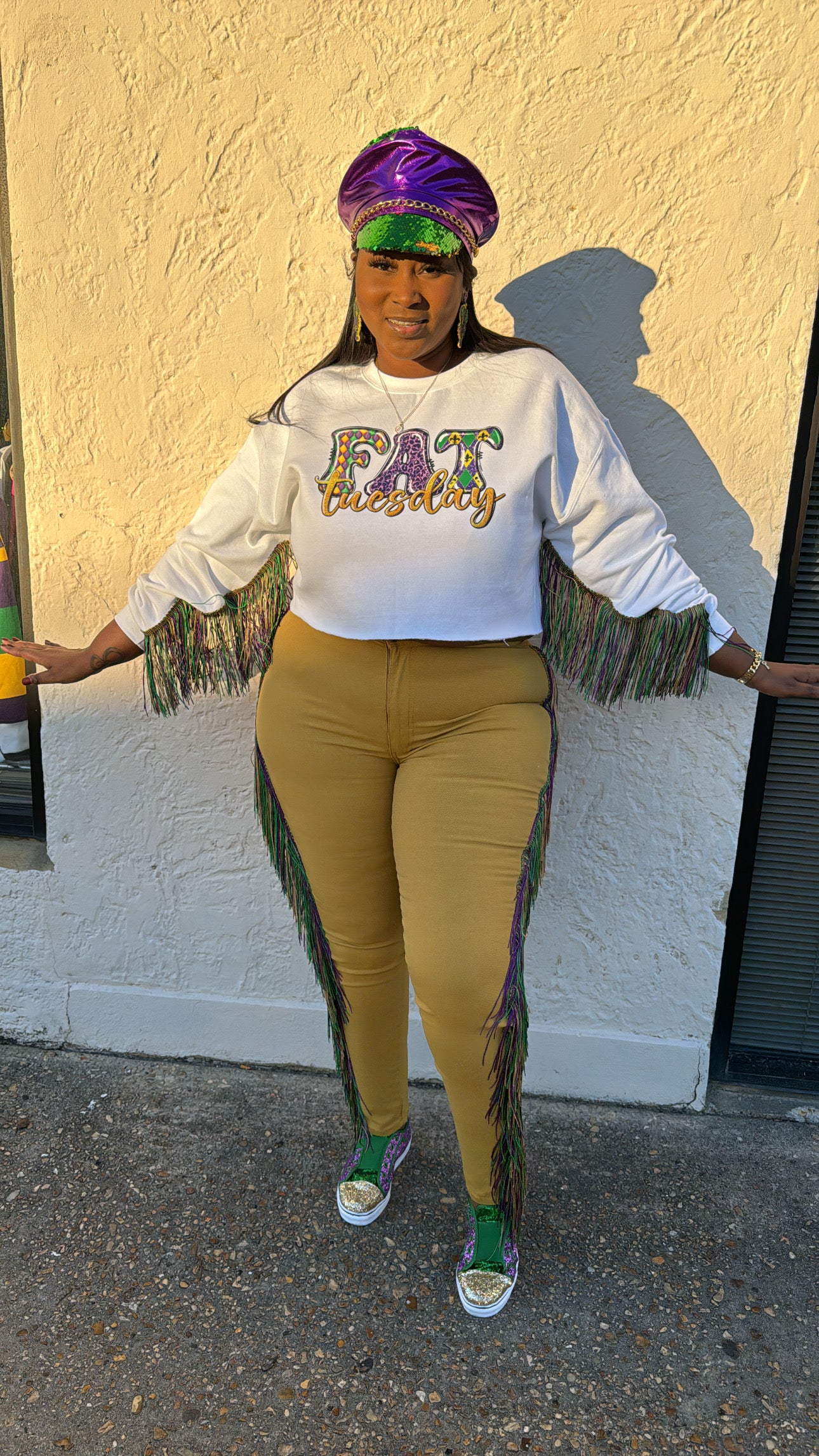 🎭 Custom Cropped Sweatshirts (Select Styles/Sizes Available In Store)